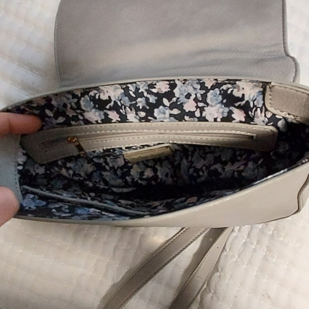 Moda Luxe Purse - Picture 2 of 5